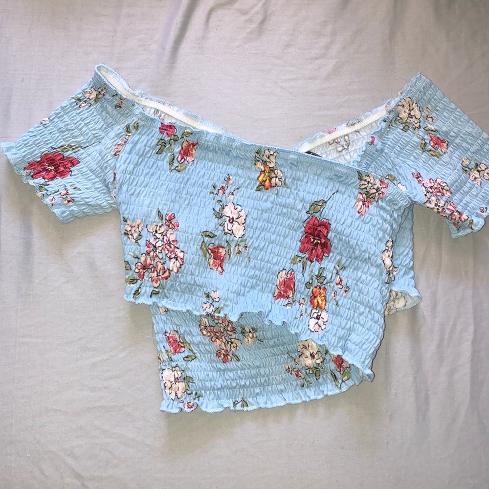 DONATED! Polly & Esther crisscrossed over the shoulder crop top - Picture 1 of 8